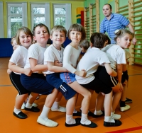 Спортивные игры на групповое взаимодействие детей.